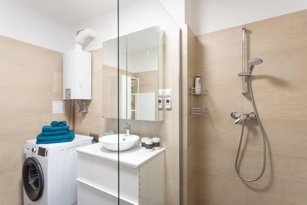 New Shalalaliving Vienna - Lovely Family Home Near Schoenbrunn - Pg المظهر الخارجي الصورة