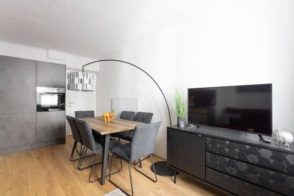 New Shalalaliving Vienna - Lovely Family Home Near Schoenbrunn - Pg المظهر الخارجي الصورة